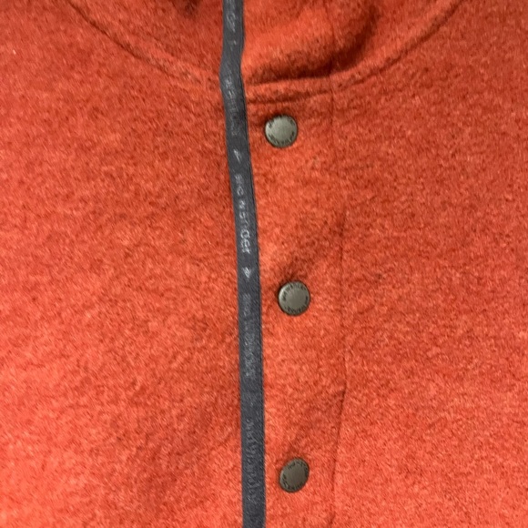 AND WANDER unisex Calamai Fleece & wool tech pullover Sweater in Rust - Picture 3 of 10